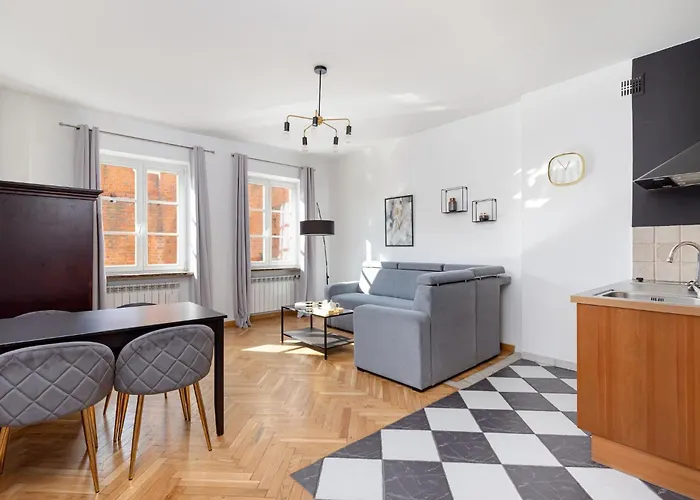 Old Town Fashioned Rycerska By Renters * Warszawa