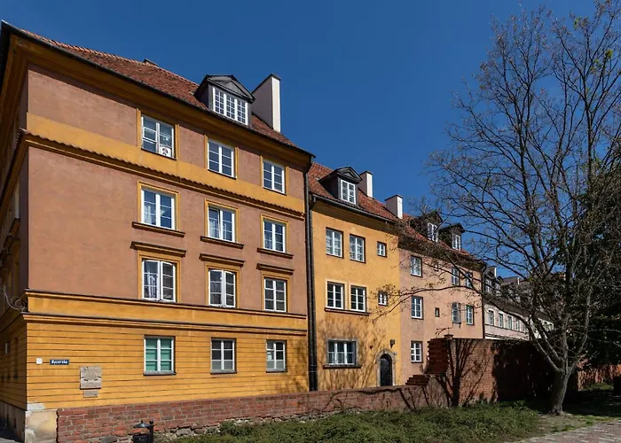 Old Town Fashioned Rycerska By Renters * Warszawa