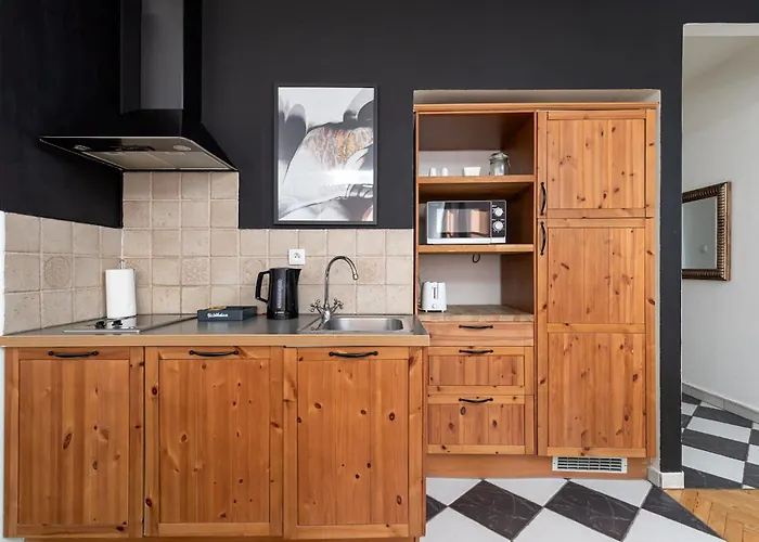 Old Town Fashioned Rycerska By Renters