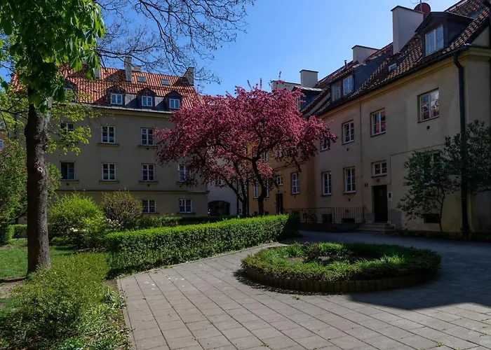 Old Town Fashioned Rycerska By Renters